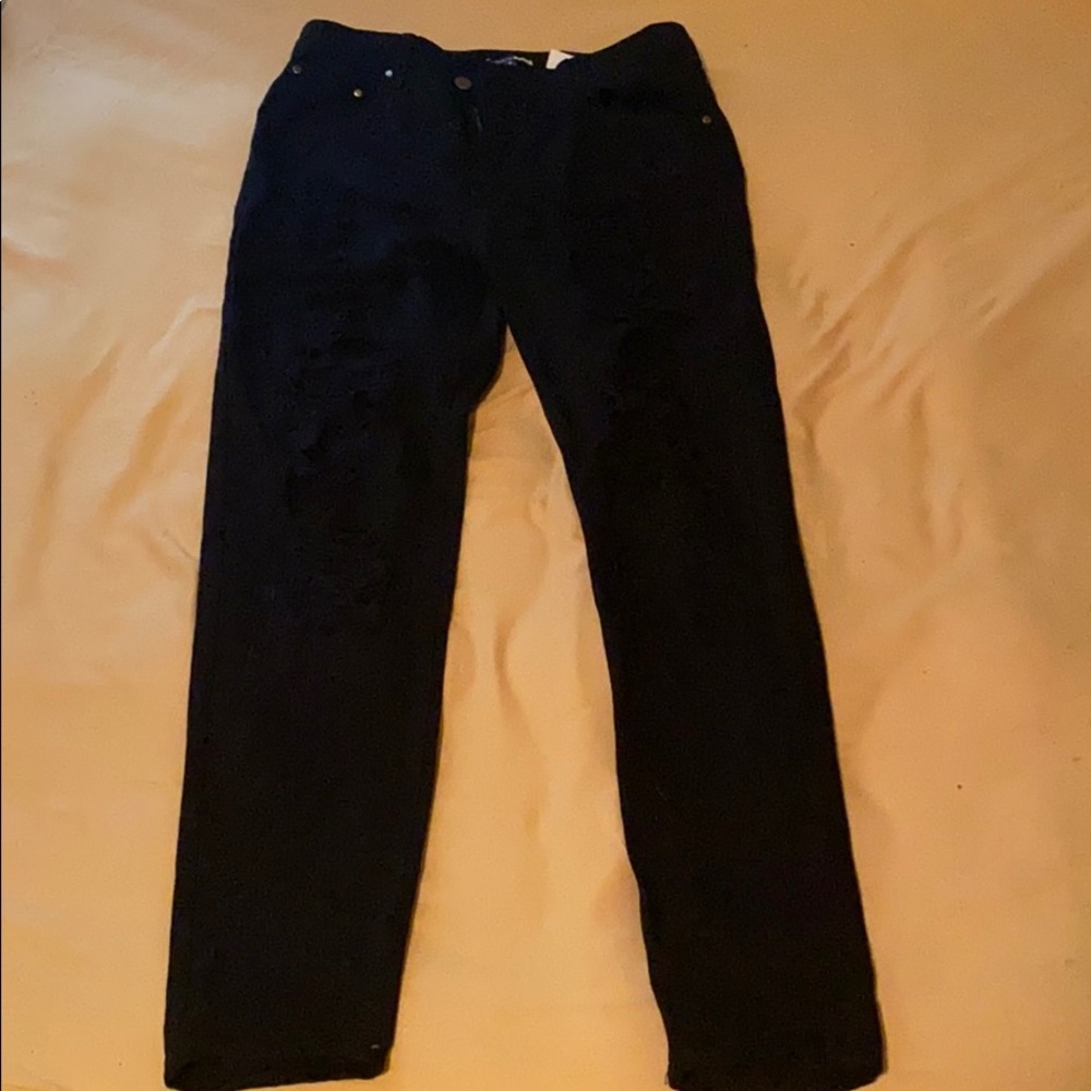 Distress black jeans/capris